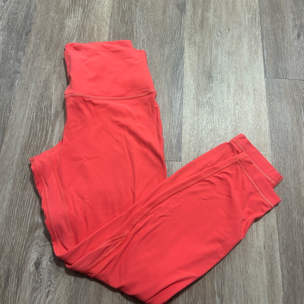 Women's Lululemon double aligned leggings